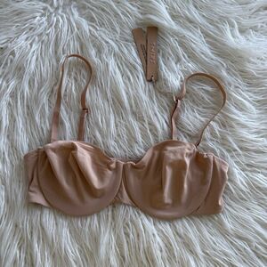 Skims Smoothing Intimates Strapless Bra Clay Size 40C